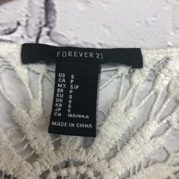 Forever 21 Top Crochet Floral Open Knit Crop Sz Sm - Picture 6 of 8